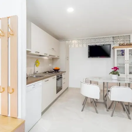 Alex - Location Appartement *