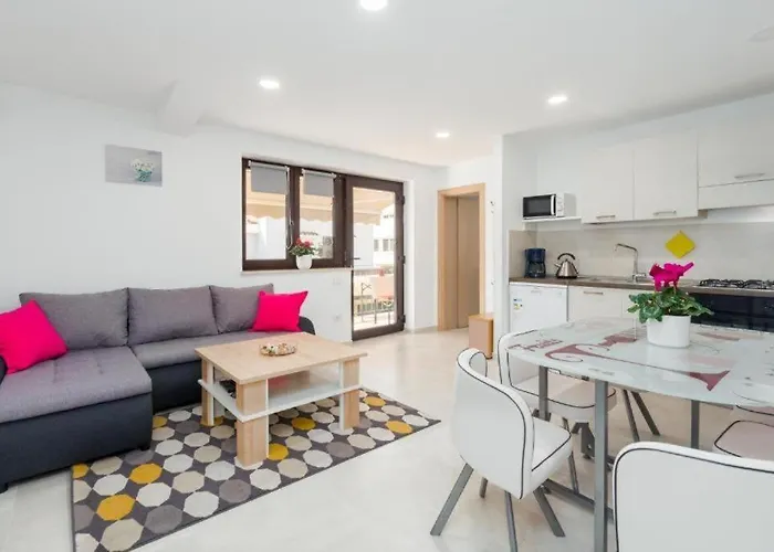 Alex - Location Apartment